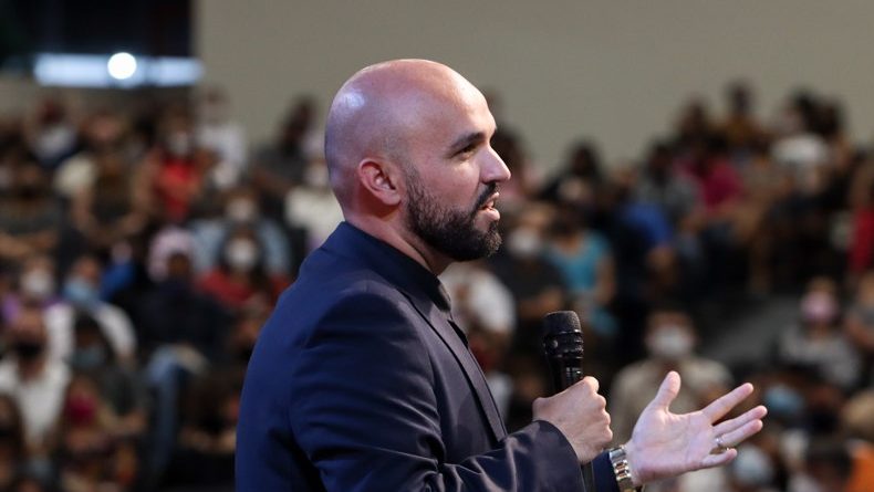 Fernando Leal