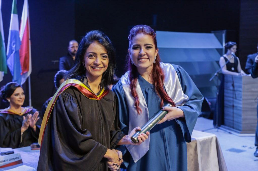 ESPECIAL: A grande missão dos graduados que ficam no Brasil
