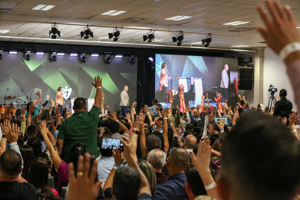 Ministros vibrando