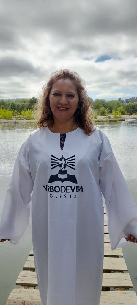 Pâmela Sanhueza, uma das pessoas do batismo