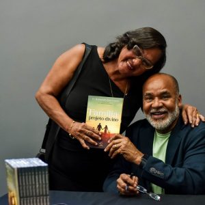 Lançamento do primeiro livro do Pr. Raimundo Nascimento