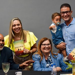 Lançamento do primeiro livro do Pr. Raimundo Nascimento
