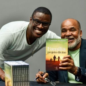 Lançamento do primeiro livro do Pr. Raimundo Nascimento