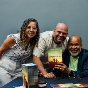 Lançamento do primeiro livro do Pr. Raimundo Nascimento