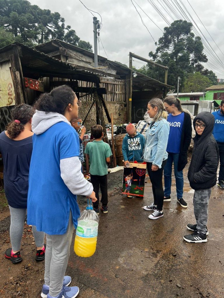Ação da ONG Amor em Movimento em Caxias do Sul (RS)