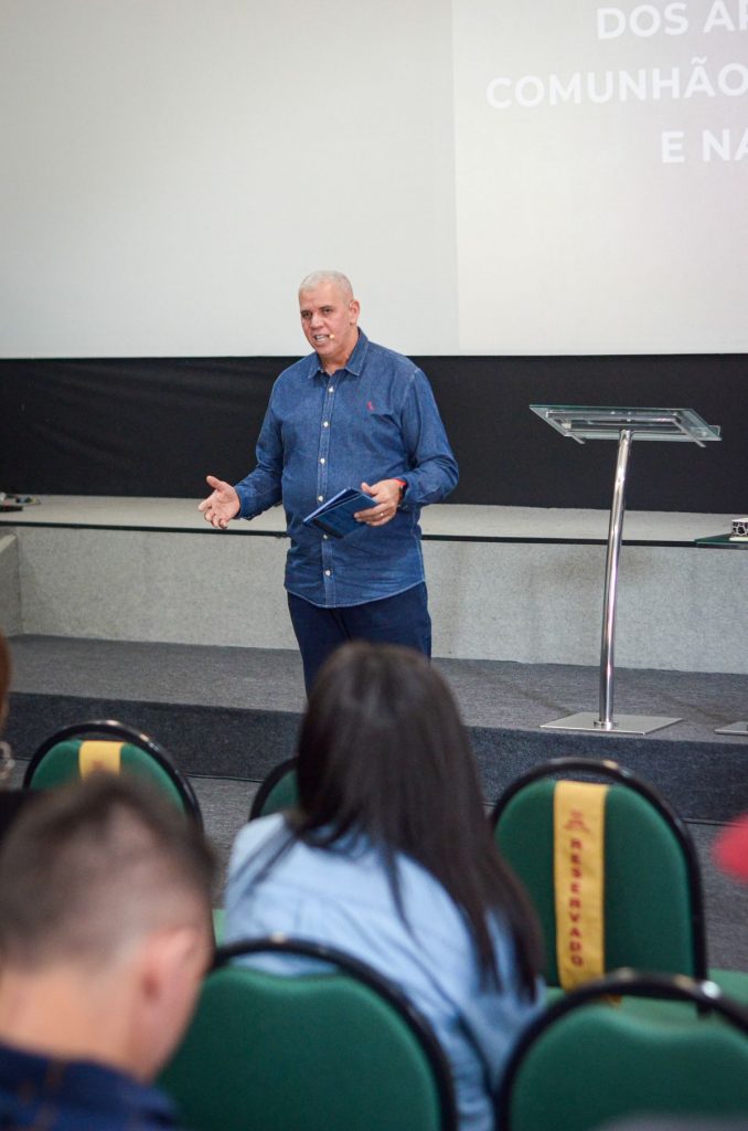 Pr. Sérgio Pessoa no curso de capelania na Igreja em Jundiaí