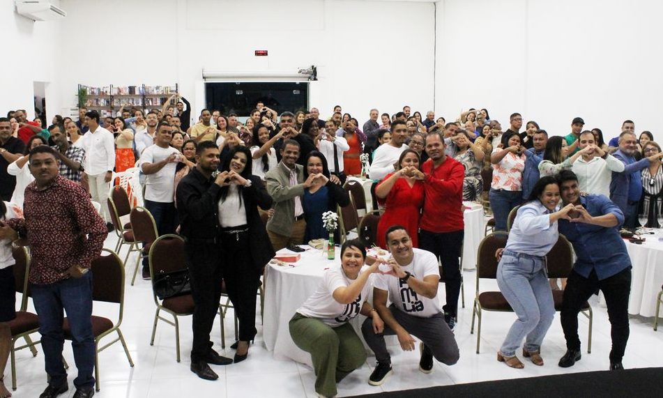 Noite cheia de amor embalou casais em Timbaúba (PE)