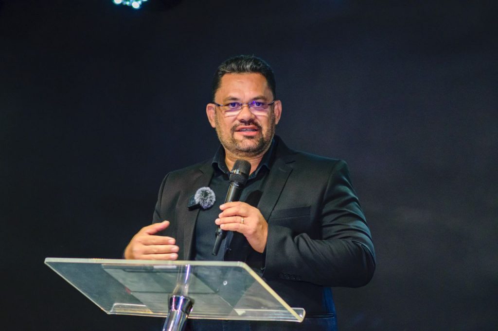 Pr. Fábio Andrade