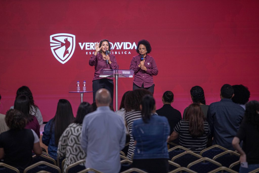 escola bíblica verbo da vida na Europa