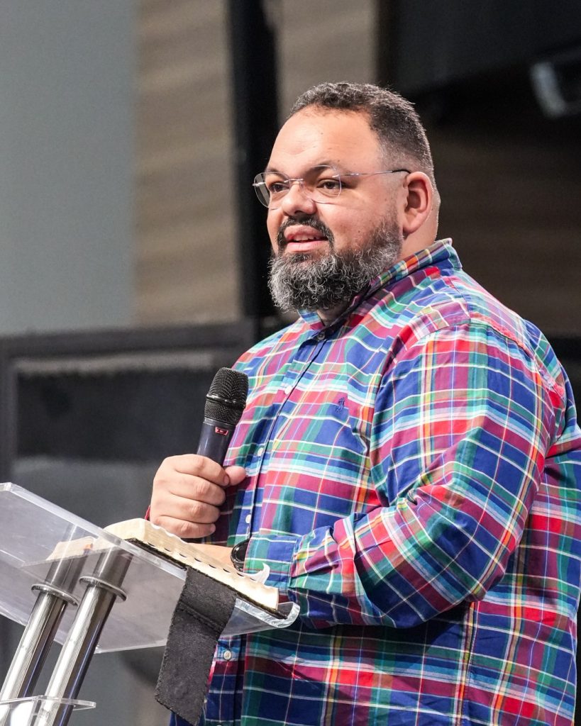 Pr. Raphael Frota - coordenador do Centro de Cura Rhema