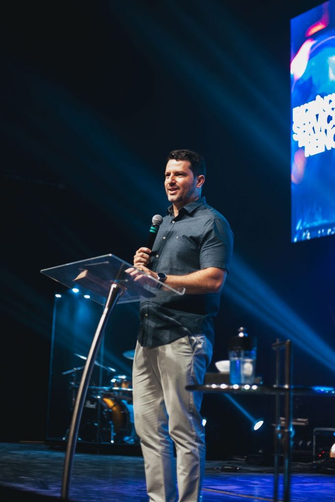 Pr. Carlos Júnior