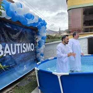 batismo nas águas em La Paz