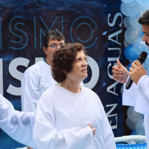 batismo nas águas em La Paz