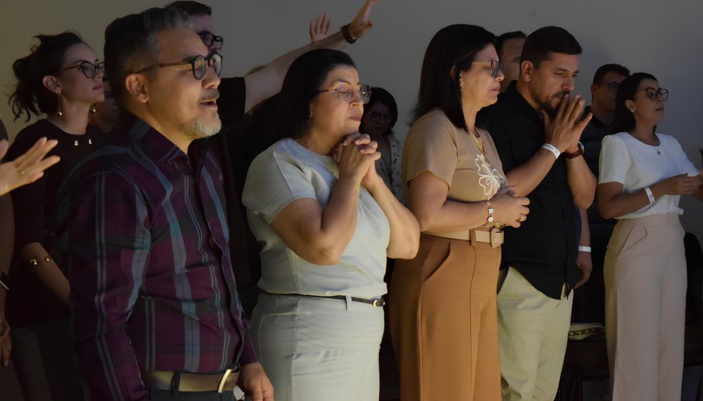 Conferencia-de-Oracao-na-Igreja-em-Patos