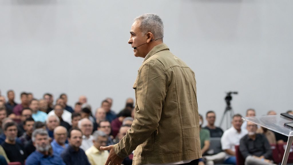 Conferencia dos Homens2