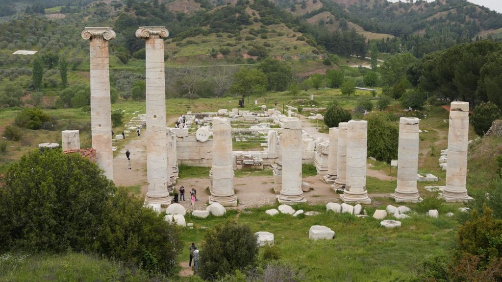 Visita por Sardes e Filadélfia