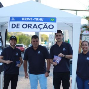 Drive-thru de oração em Porto Alegre (RS)