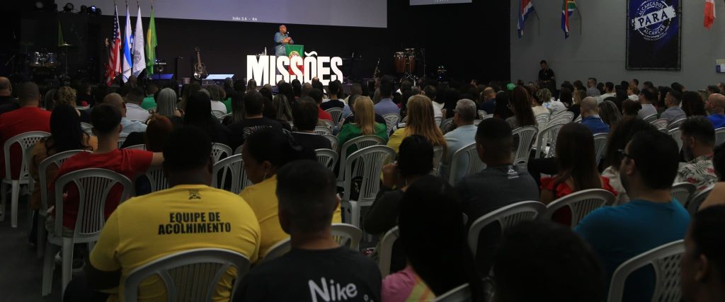 Igreja-em-Cachamorra-Rio-promoveu-culto-com-foco-missionario-