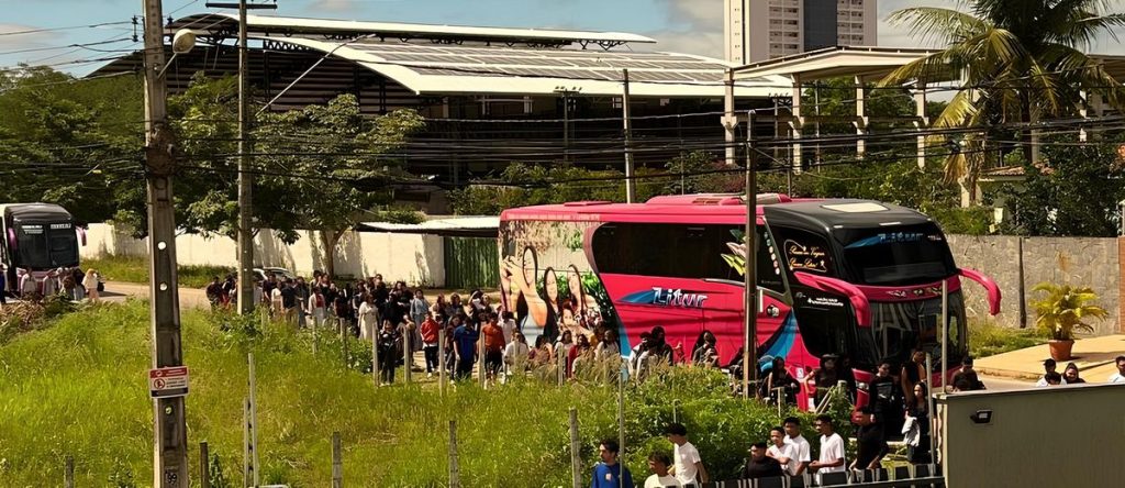 Caravanas do JPN visitando o Ministério Verbo da Vida