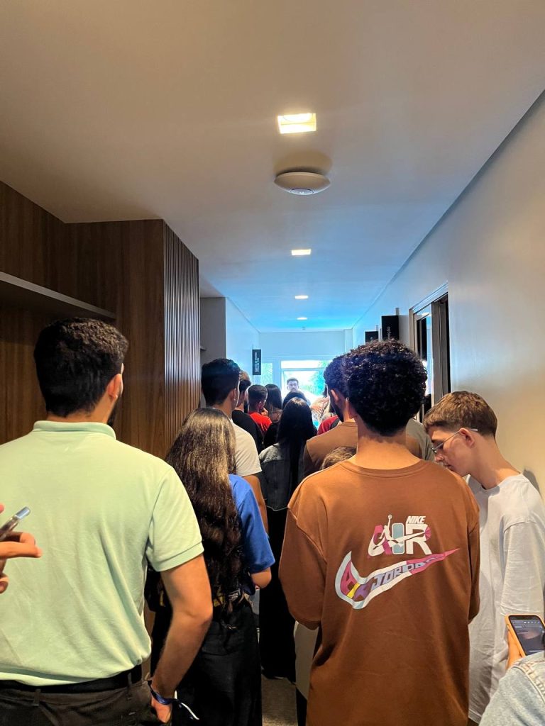 Caravanas do JPN visitando o Ministério Verbo da Vida