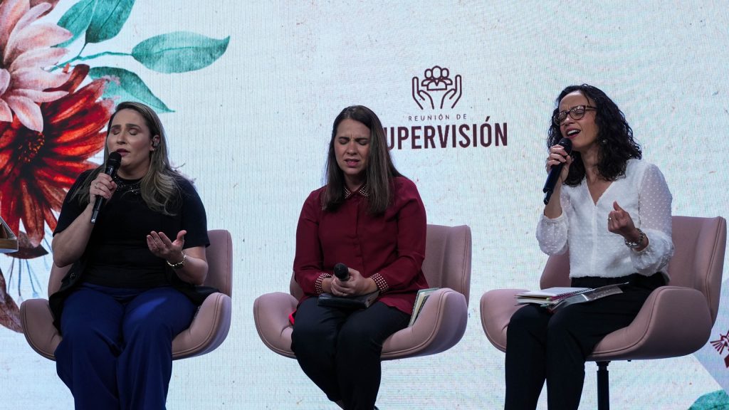 Deus esta nos chamando primeiramente para relacionamento e presença”