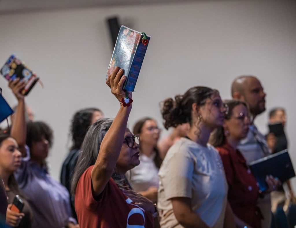 Aulas demonstrativas da Escola Bíblica Verbo da Vida na Europa