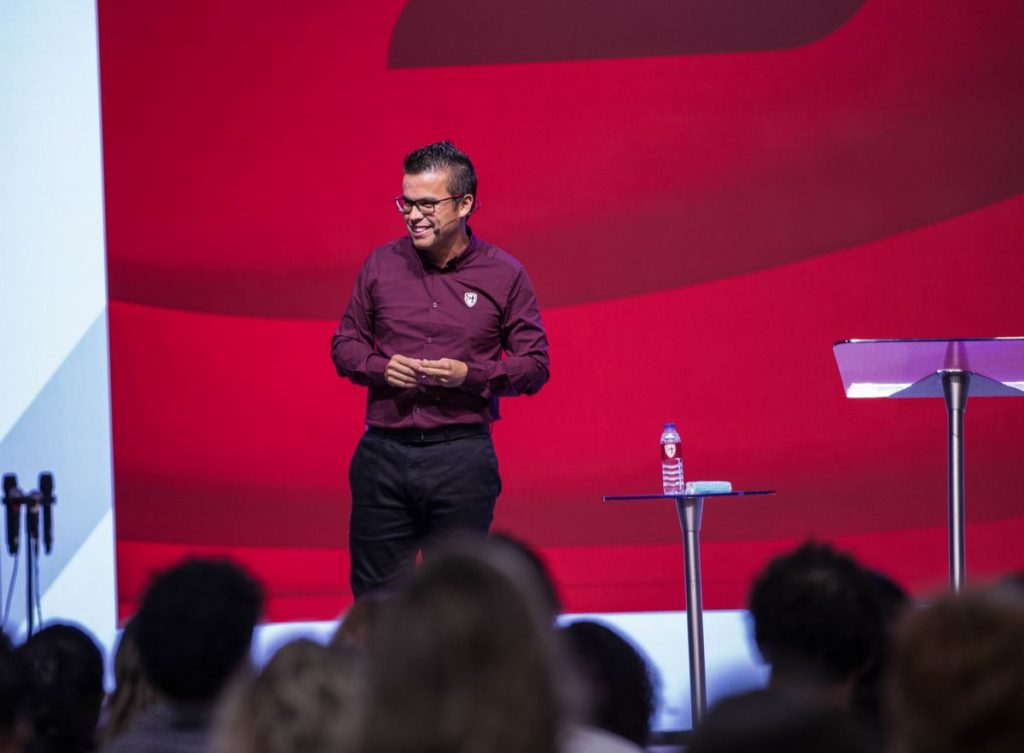 Aula Inaugural da Escola Bíblica Verbo da Vida na Europa