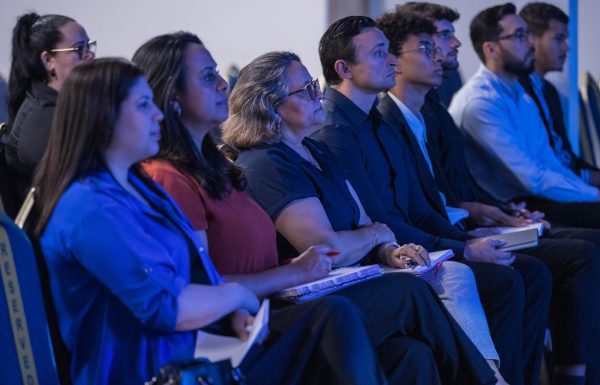 Aula inaugural da Escola Ministerial na Europa