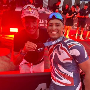 Ministro Verbo da Vida durante o Ironman Frankfurt 2025