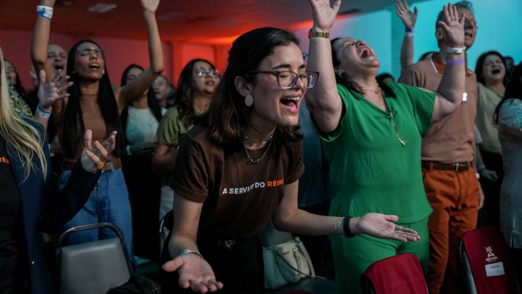 Ministros foram impulsionados a irem além na alegria, riso pela fé, unidade, honra e paternidade espiritual.