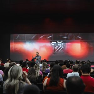 Renato Gaudard em programação de aniversário na Igreja em Cuiabá (MT)