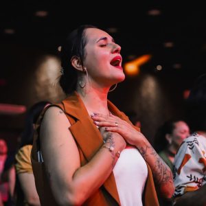 Renato Gaudard em programação de aniversário na Igreja em Cuiabá (MT)
