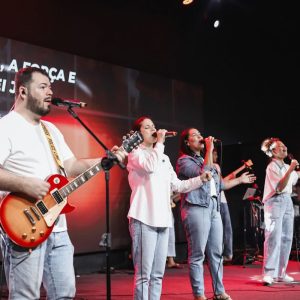 Renato Gaudard em programação de aniversário na Igreja em Cuiabá (MT)