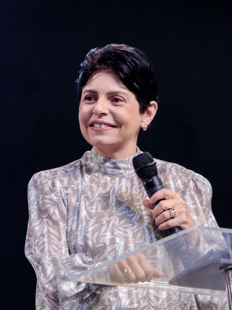 Mulheres se reúnem em manhã de inspiração sobre respeito e família