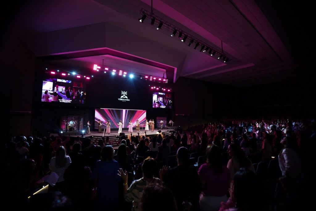 Conferência de Mulheres - reavivando valores