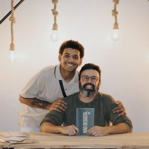 Pastor Júlio César lançou o livro 