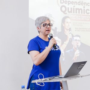 Seminário sobre dependência química em Caxias do Sul (RS)