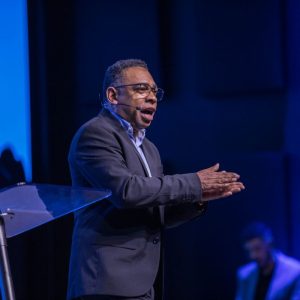 Consagração avivou alunos da Escola Ministerial na Europa