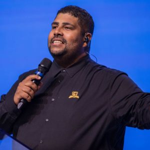 Consagração avivou alunos da Escola Ministerial na Europa