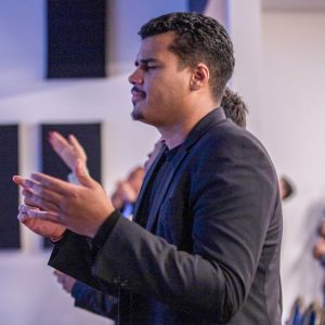 Consagração avivou alunos da Escola Ministerial na Europa