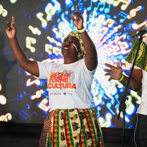 Festa! Africanos celebraram abertura com muita alegria

