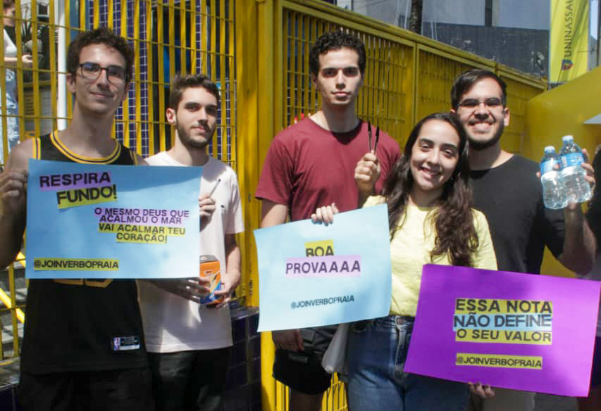 Jovens de João Pessoa (PB) evangelizaram durante ENEM