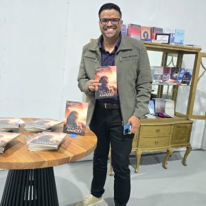 Após cura incrível, Yuri Bispo lançou seu primeiro livro