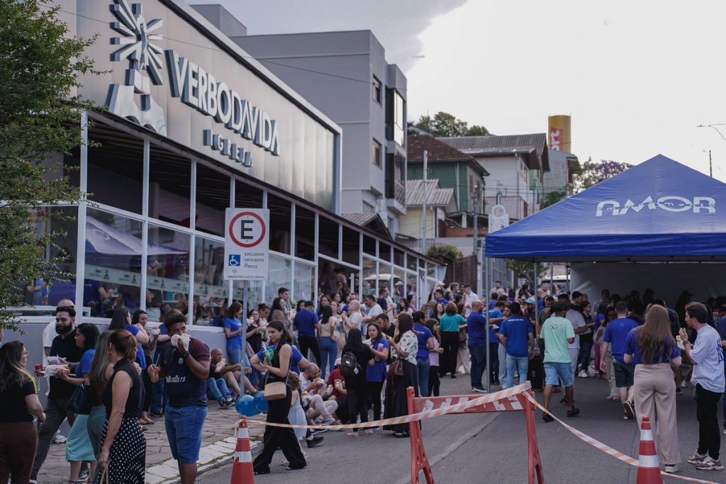 Verbo Caxias do Sul (RS) reuniu voluntários em grande festa