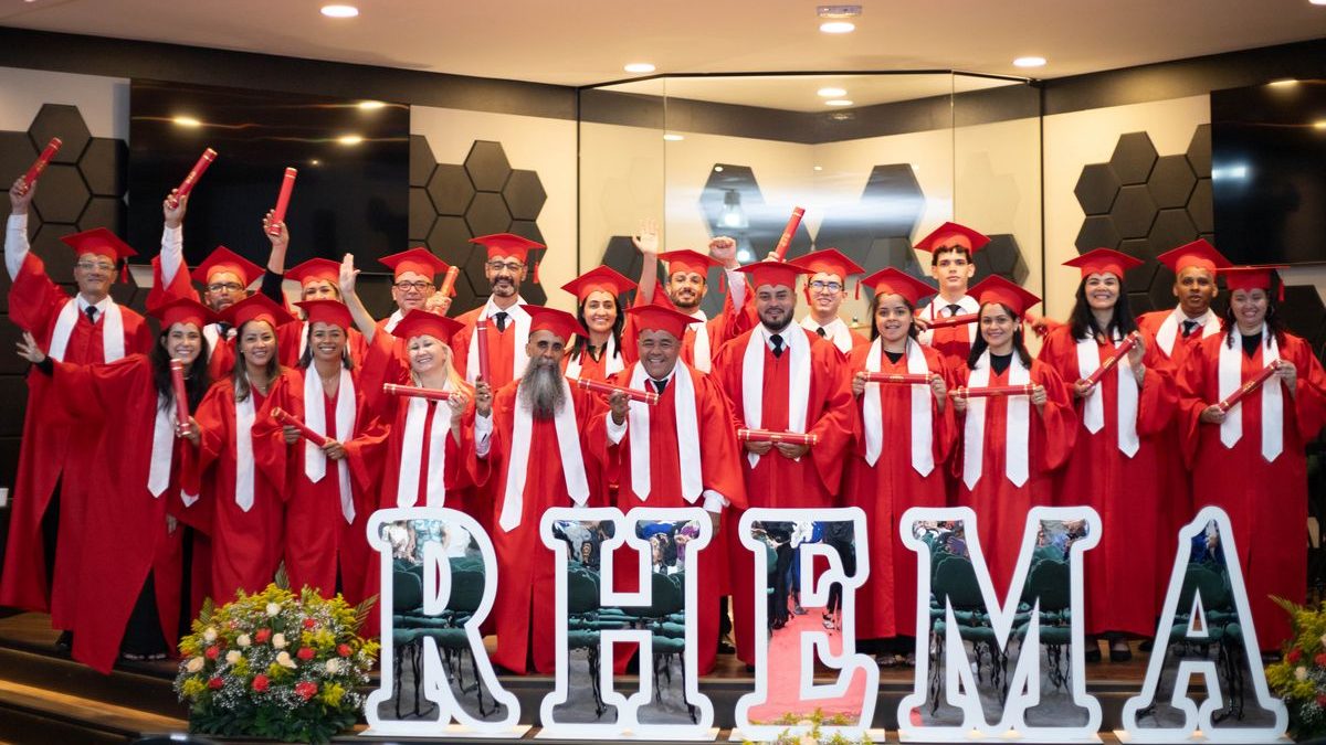 Formaturas avançaram pelo país de forma surpreendente