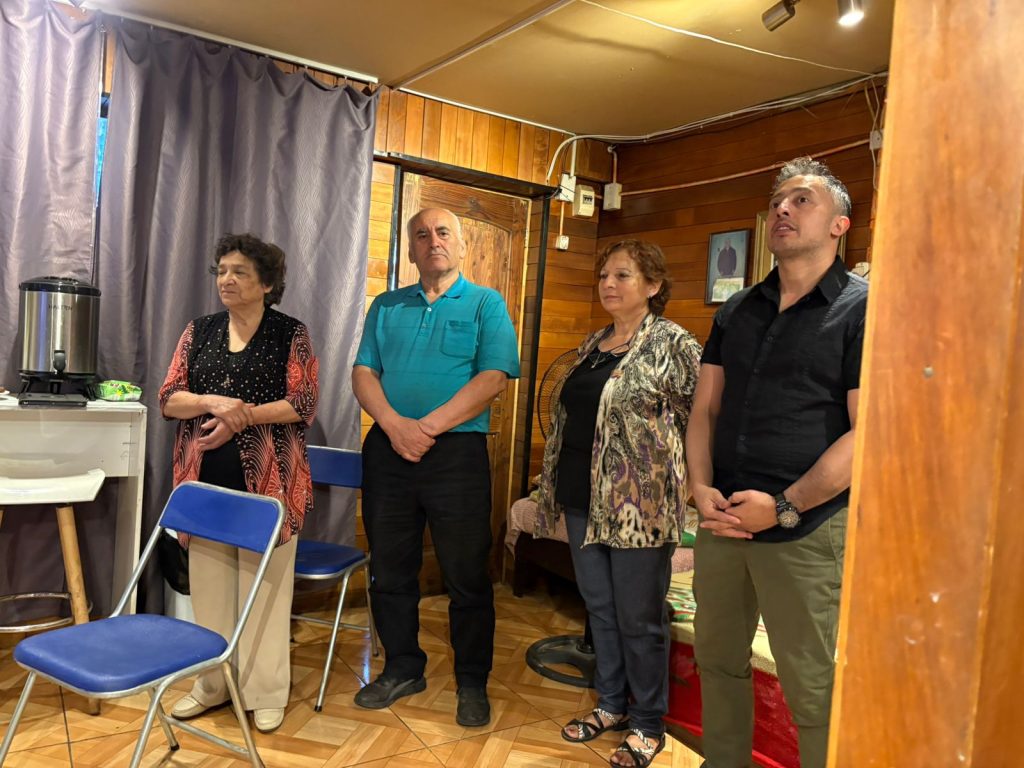 A Igreja Verbo da Vida em Rancagua, no Chile, está expandindo a Palavra da Fé com o início do primeiro Grupo de Conexão (GC) em Pudahuel.