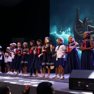 Programação de Natal reuniu crianças e ministrações no Rio (RJ)