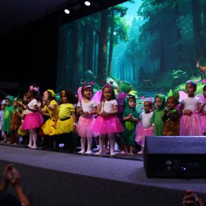 Programação de Natal reuniu crianças e ministrações no Rio (RJ)