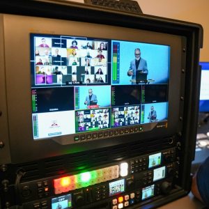 Ap. Guto ministrou aula inaugural da Escola Bíblica na Europa