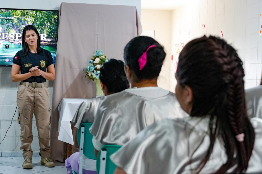 Curso de Introdução Bíblica Verbo da Vida certificou 18 alunas